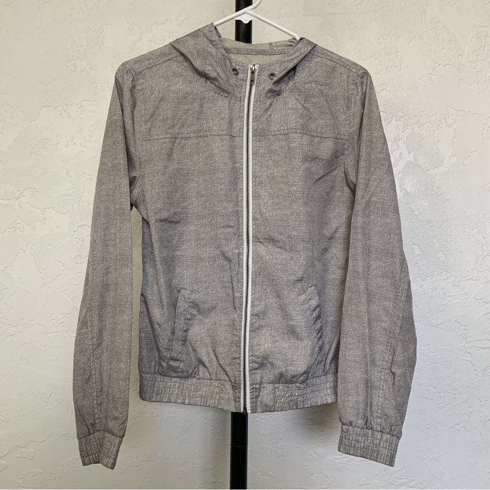 Wind breaker